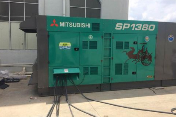 玉屏为什么有些柴油发电机组的输出电压可以调节？