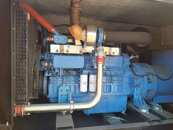 玉屏燃油消耗率与进气温度的具体关系是什么？